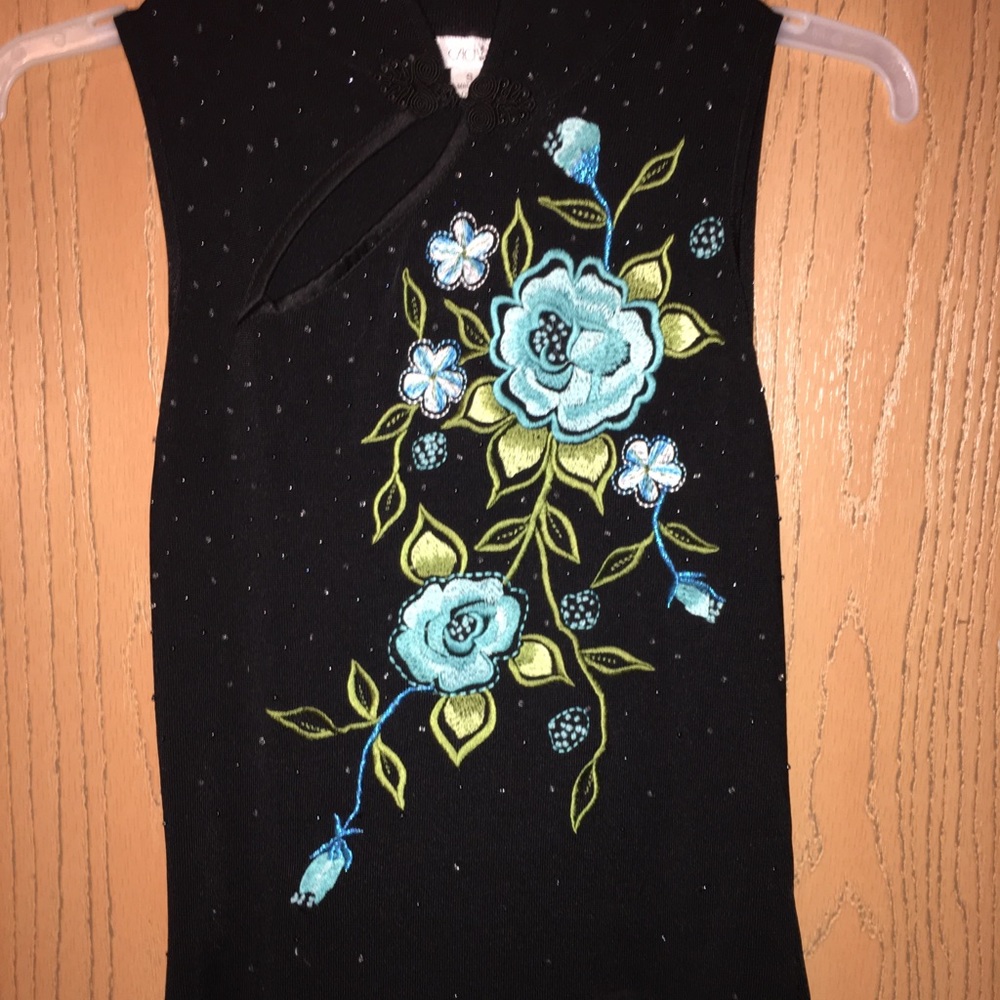 Oriental style embroidered sleeveless top